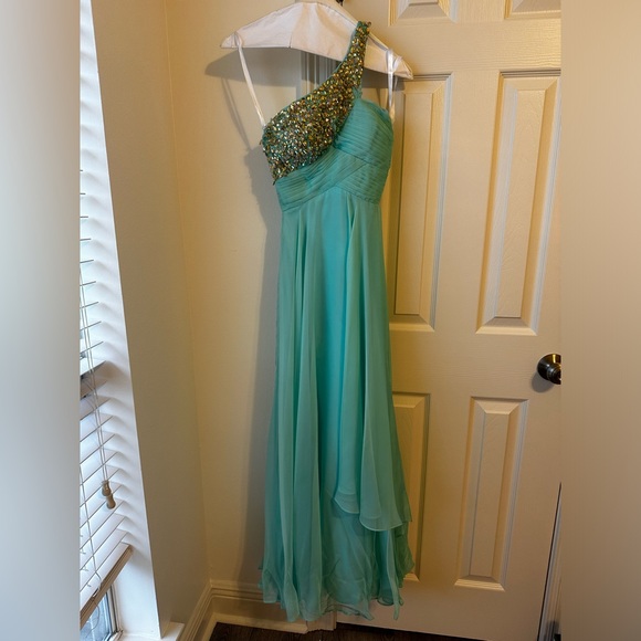 Tony Bowls Le Gala Gown - 112501 size 2 fits like a 0 - Picture 7 of 14